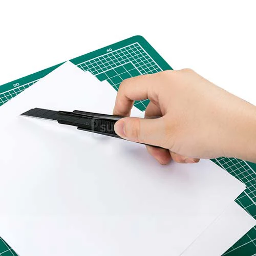 Deli Stationery Cutter with Metal Body 9mm